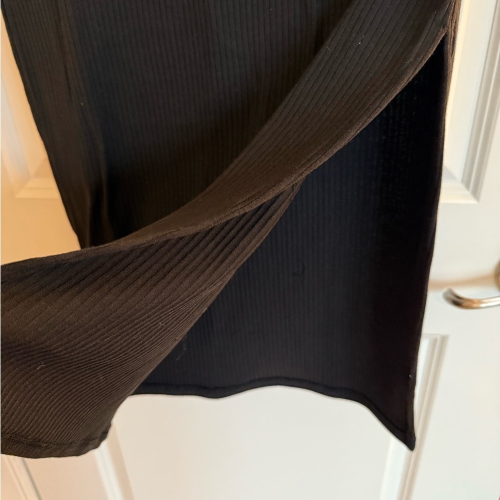 Black Ribbed Cutout Top - Picture 5 of 5
